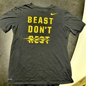 Nike Men's Dri-Fit Athletic Cut T-Shirt Beast Don't Rest Size M